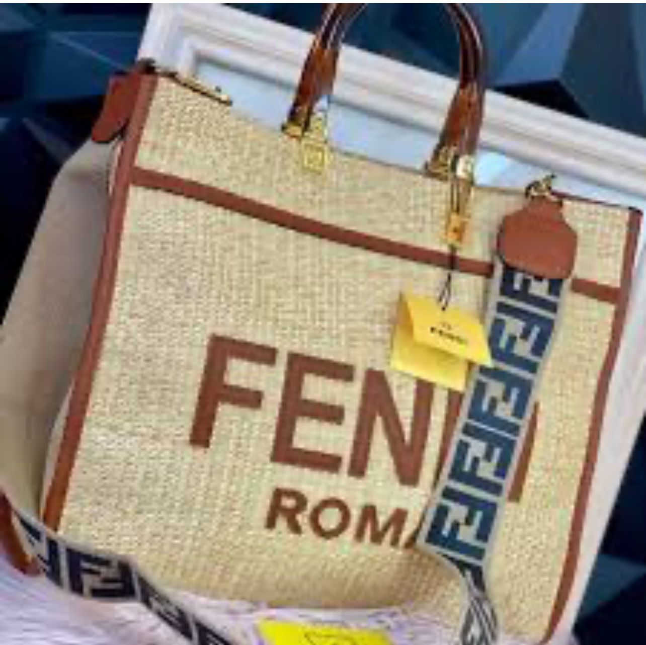 Cartera Fendi